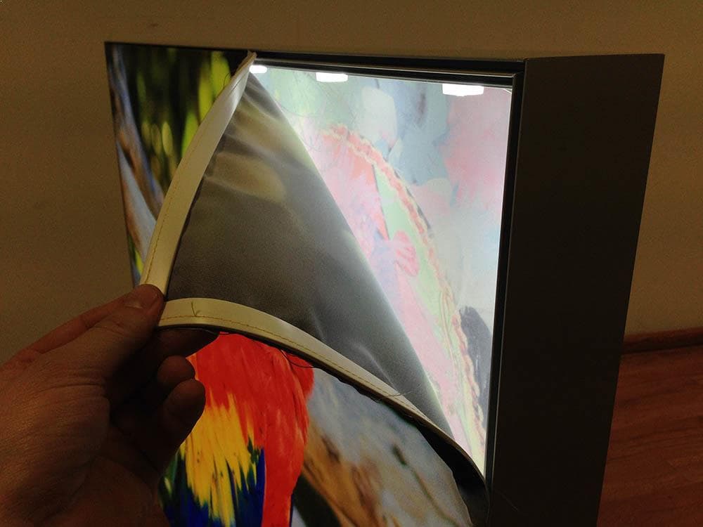 Gaismas kastes no tekstila